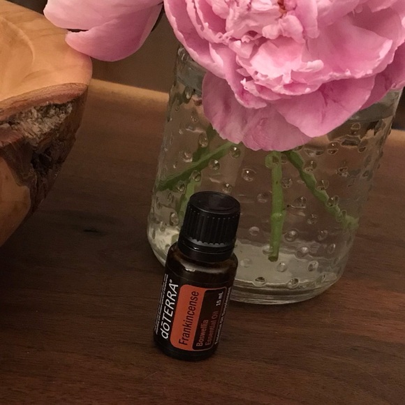 DoTERRA Frankincense - 15 ml Essential Oil - Picture 1 of 1